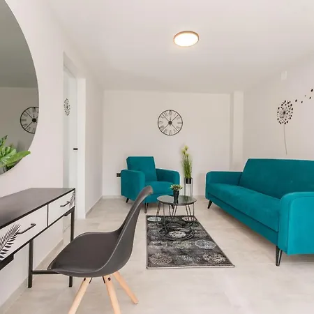 Blackwood Zadarvillas Crno