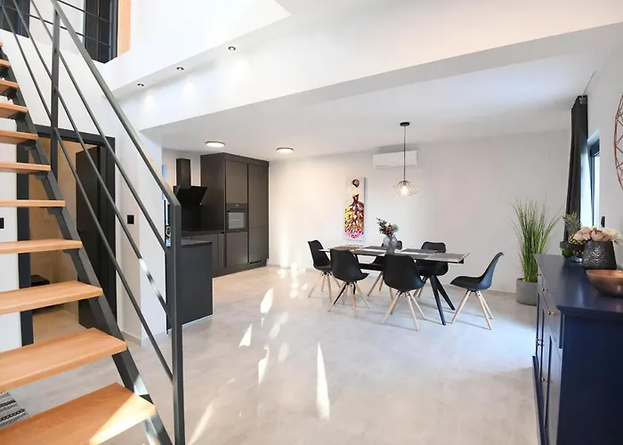 Blackwood Zadarvillas Crno