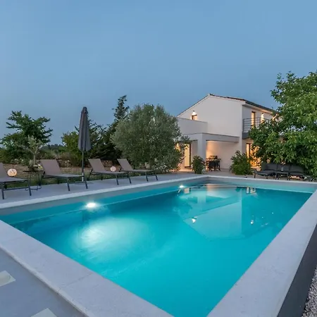 Blackwood Zadarvillas Crno