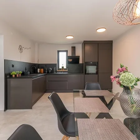 Blackwood Zadarvillas 别墅 Crno