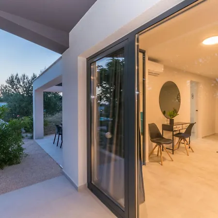 Villa Blackwood Zadarvillas