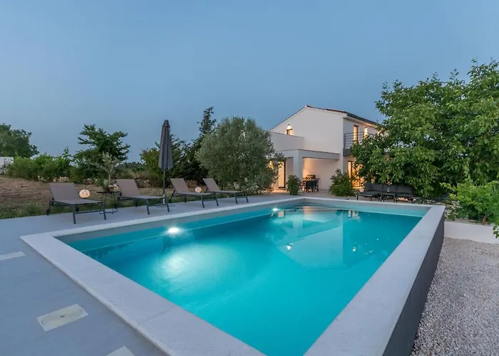 Blackwood Zadarvillas Crno