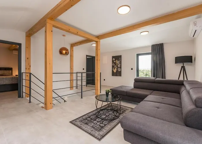 Blackwood Zadarvillas * Crno