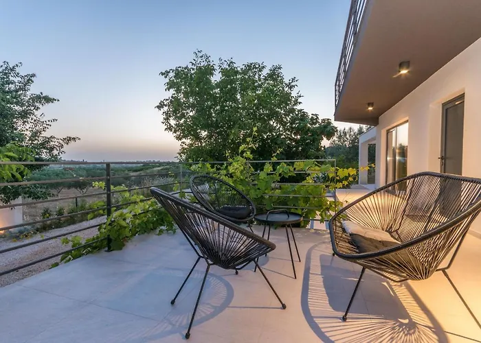 Blackwood Zadarvillas Crno